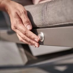 Kettler - Elba Relaxer - Garden Furniture -Happy Gardenly 10233268 0393139 0200 Elba Relaxer with footstool Lifestyle button close up