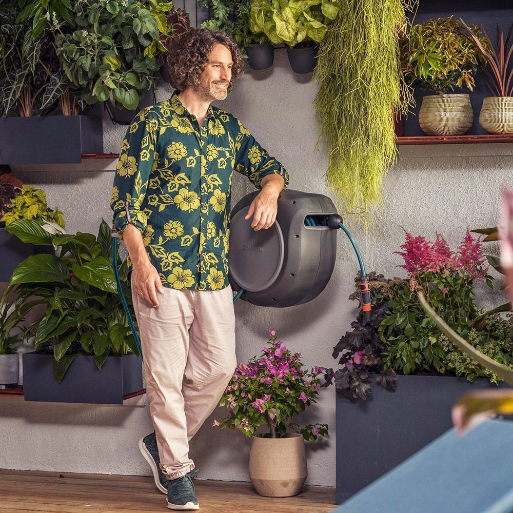 Gardena Retractable Hose Reel Automatic 30m 3 Gardena Retractable Hose Reel Automatic 30m